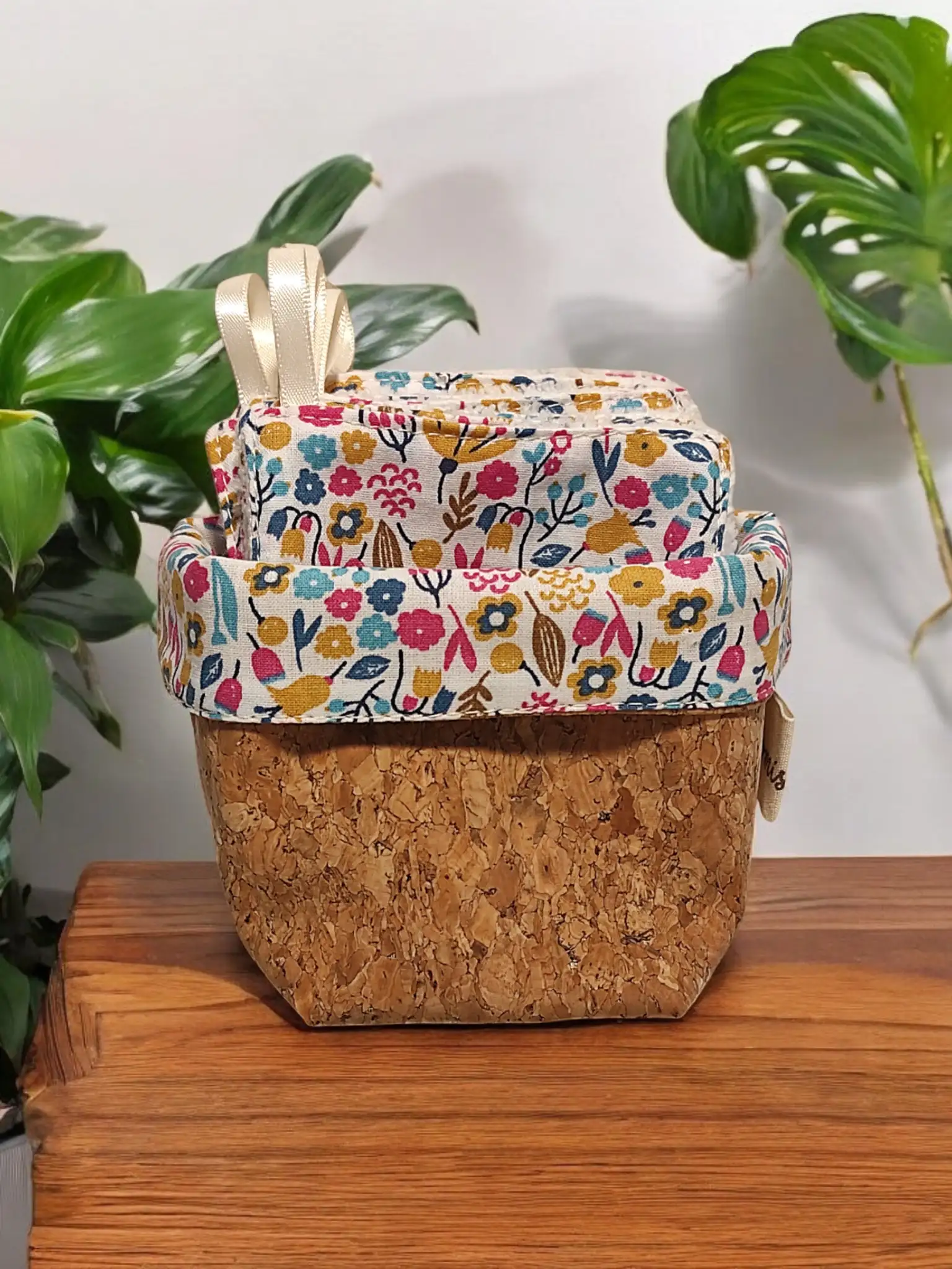 Lingettes démaquillantes avec panier